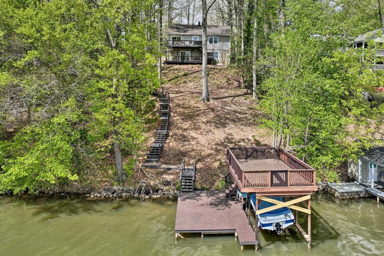 Waterfront Cottage With Boat Dock And 3 Decks! Bracey Luaran gambar